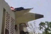 锡林郭勒盟印度一波音787客机坠毁机上242人、地面5名学生遇难！我驻印度使馆：机上无中国籍乘客